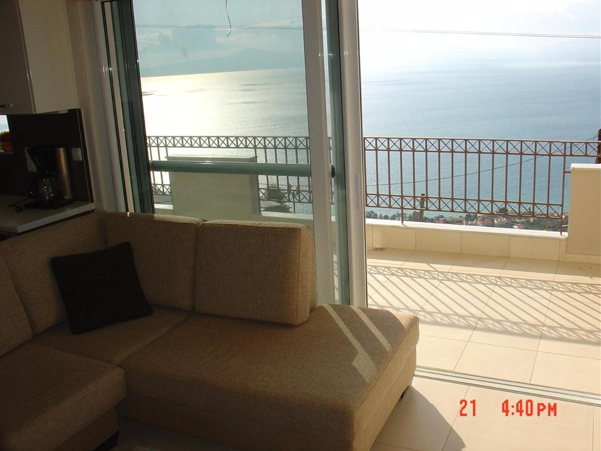 Verga First Floor Apartment 外观 照片