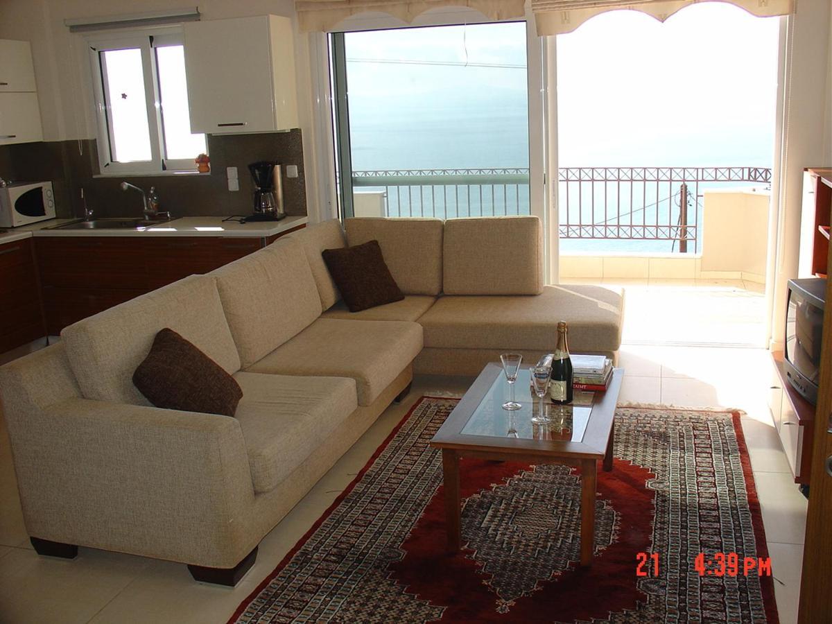 Verga First Floor Apartment 外观 照片