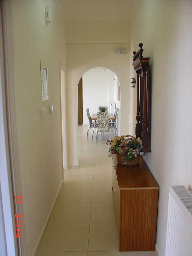 Verga First Floor Apartment 外观 照片